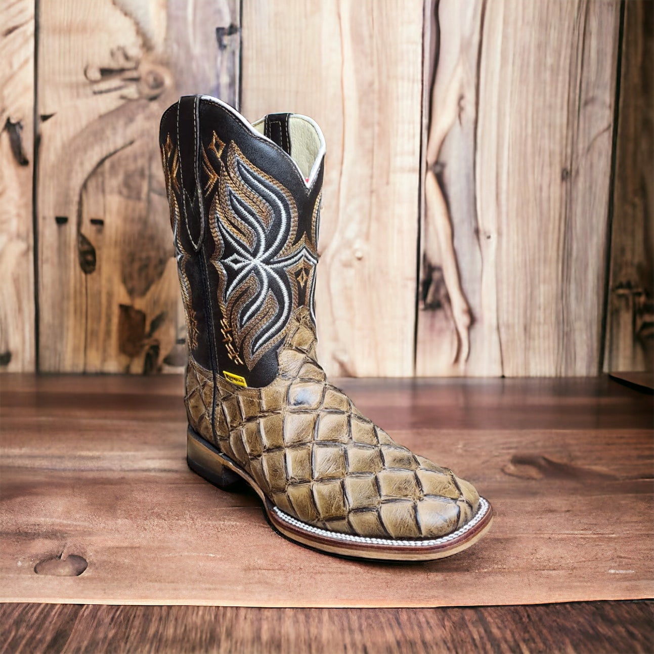 Botas Pescado Pirarucu Cuadra Botas De Pescado Pirarucu Grabado En